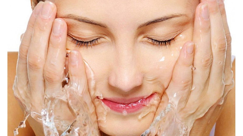 Rửa mặt bằng nước muối có an toàn với da? Nên thực hiện ra sao 03